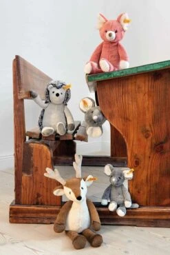 Steiff Ratte Mia Maus, Original Plüschtier 20 Cm, Plüschmaus, Kuscheltier Für Kinder, Soft Cuddly Friends, Schmusetier Zum Spielen & Kuscheln, Beweglich & Waschbar, Stofftier Grau (056376) 5 Steiff Ratte Mia Maus, Original Plüschtier 20 Cm, Plüschmaus, Kuscheltier Für Kinder, Soft Cuddly Friends, Schmusetier Zum Spielen & Kuscheln, Beweglich & Waschbar, Stofftier Grau (056376) -Plüschtierladen steiff ratte mia maus original plueschtier 20 cm plueschmaus kuscheltier fuer kinder soft cuddly friends schmusetier zum spielen kuscheln beweglich waschbar stoff 1