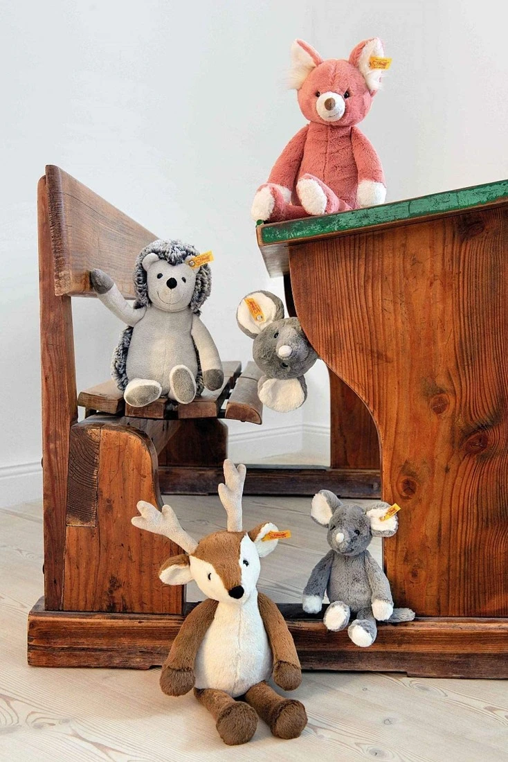 Steiff Ratte Mia Maus, Original Plüschtier 20 Cm, Plüschmaus, Kuscheltier Für Kinder, Soft Cuddly Friends, Schmusetier Zum Spielen & Kuscheln, Beweglich & Waschbar, Stofftier Grau (056376) 3 Steiff Ratte Mia Maus, Original Plüschtier 20 Cm, Plüschmaus, Kuscheltier Für Kinder, Soft Cuddly Friends, Schmusetier Zum Spielen & Kuscheln, Beweglich & Waschbar, Stofftier Grau (056376) – Bild 3